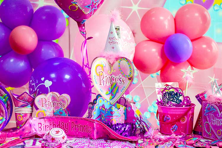 https://cdn.shopify.com/s/files/1/0536/7621/2412/articles/most-popular-girls-birthday-party-themes_i_1_520x500.jpg?v=1622463009
