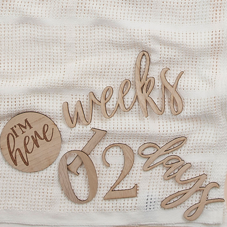 Baby in Bloom Wooden Pregnancy & Baby Milestone Signs