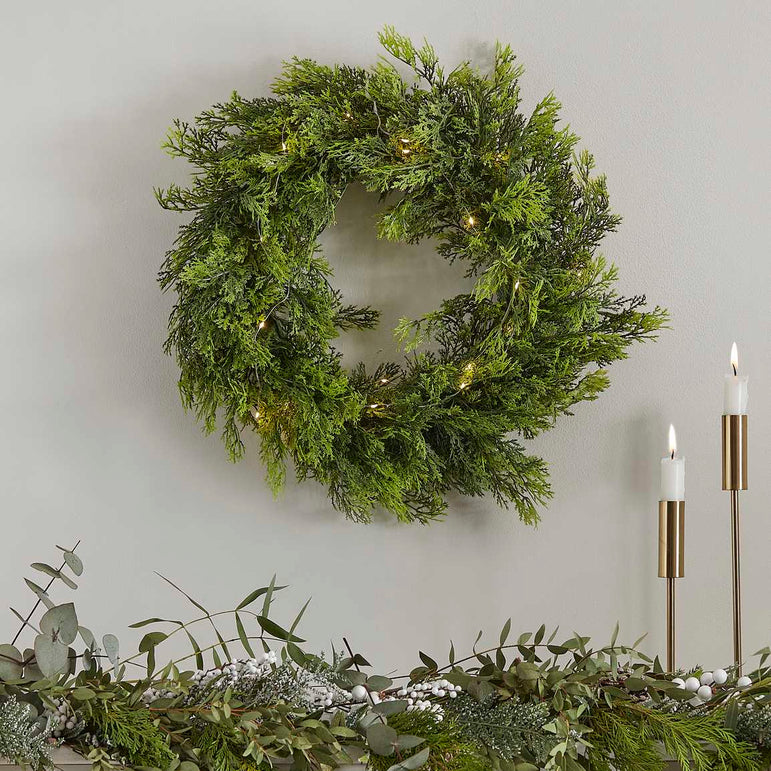 Cedar Pine Foliage Christmas Wreath with Lights