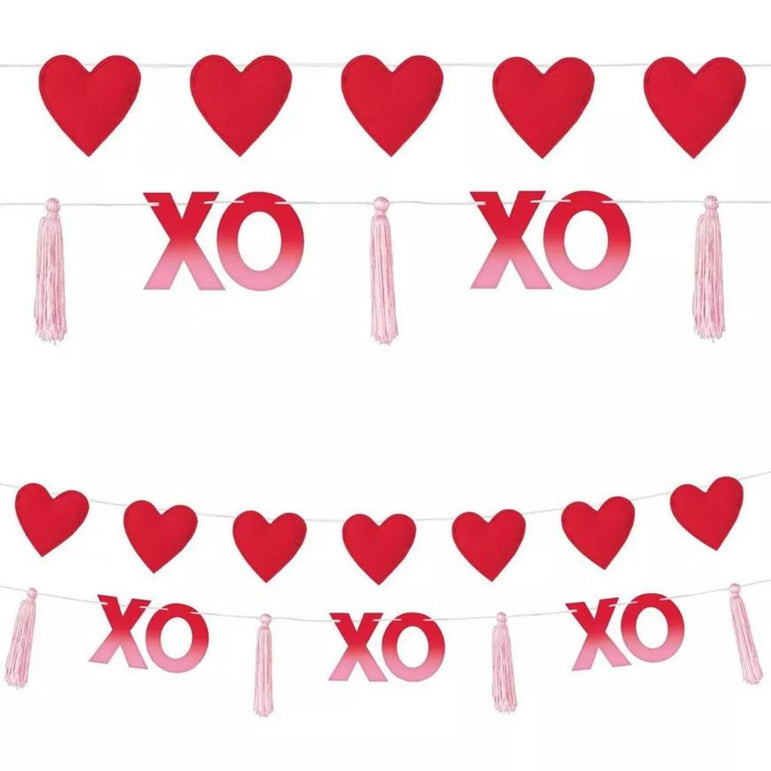 Xoxo Tassel & Stuffed Hearts Banner Set