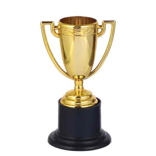 Goal Getter Trophy Favors 4in, 8pcs