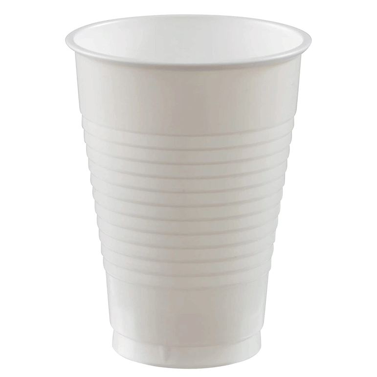 White plastic party deals cups