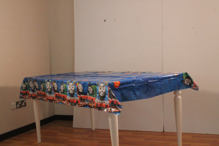 Thomas and Friends Kit for 8 People