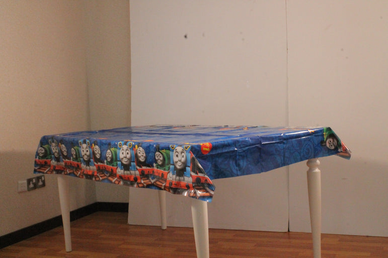 Thomas and Friends Kit for 8 People