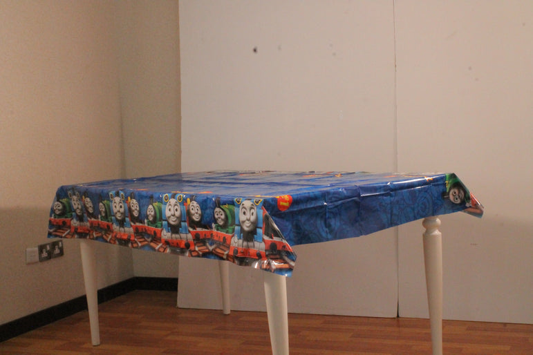 Thomas and Friends Kit for 8 People