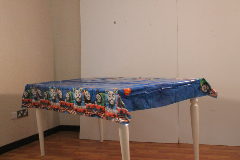 Thomas and Friends Kit for 8 People